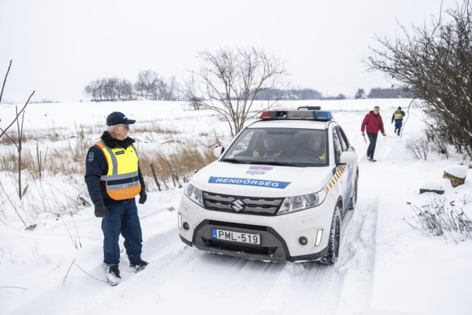 lajosmizse, havazas, segitseg. police.hu2
