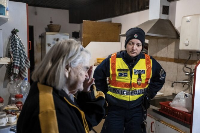 lajosmizse, havazas, segitseg. police.hu9