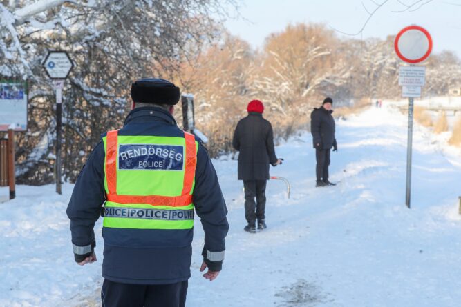 naplás tó, tél, figyelmeztetés, rendőreink, police.hu2