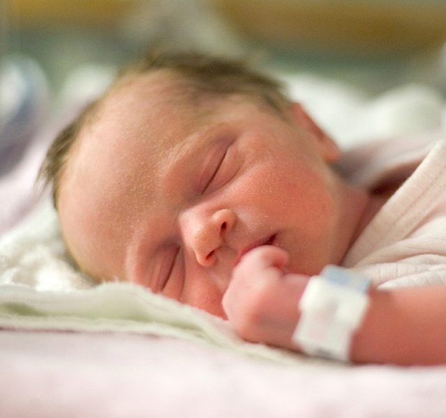 Négy baba született az új év első órájában a fővárosban