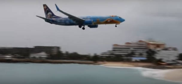 Majdnem az óceánba csapódott egy Boeing 737-es! - VIDEÓ
