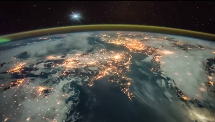 Orosz űrhajósok grandiózus videót forgattak a kozmoszban! Érdemes teljes képernyőre váltani! - VIDEÓ