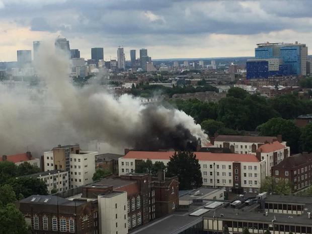 Újabb pánik Londonban: Hetven tűzoltó vonult ki