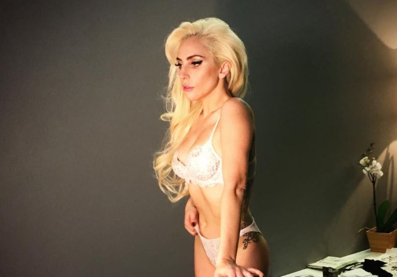 Lady Gaga kirándulós szettjén röhögnek a twitterezők