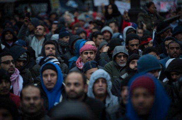 Megállíthatatlanul nő Európában a bevándorlók száma