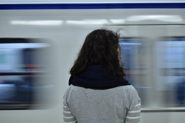 Szexista őrület terjed a metrón, sikítófrászt kapnak a női utasok 3