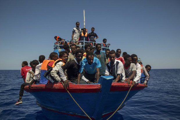 Ezért özönlenek az afrikai migránsok Európába