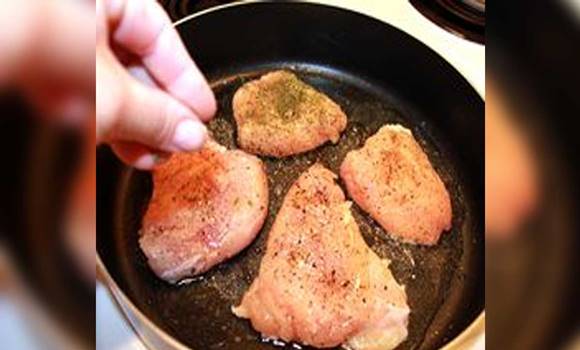 8 módszer, amivel nem szárad ki a csirkehús!