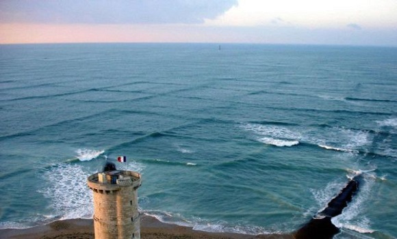 A világ egyik legrejtélyesebb helye ezért kocka formájúak itt a hullámok!