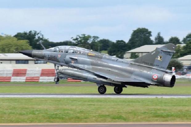 Francia civilekre ejtett bombán a francia vadászgép