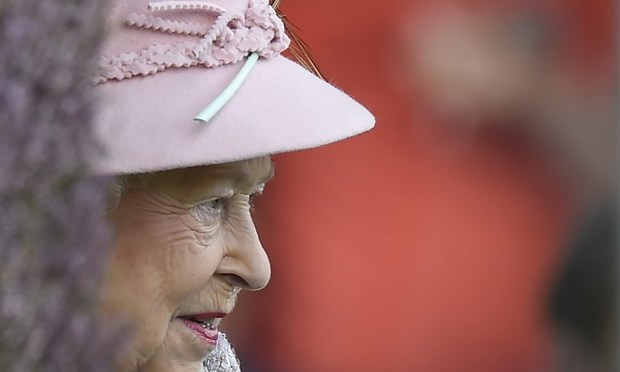 II. Erzsébet őrjöng: felháborító, amit a családról terjesztettek