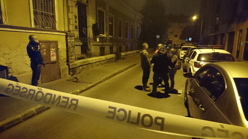 Lövöldözés a Józsefvárosban - két sebesültet vittek el