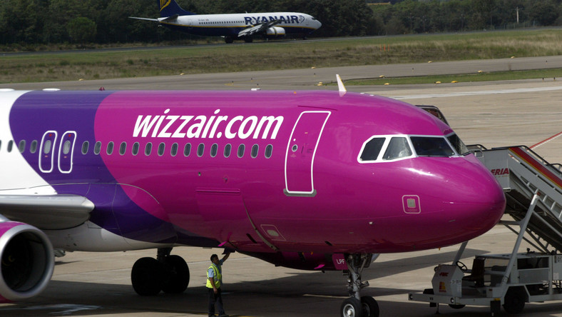 Vér folyt a Wizz Air egyik járatán: durván összeverekedett két utas a gépen