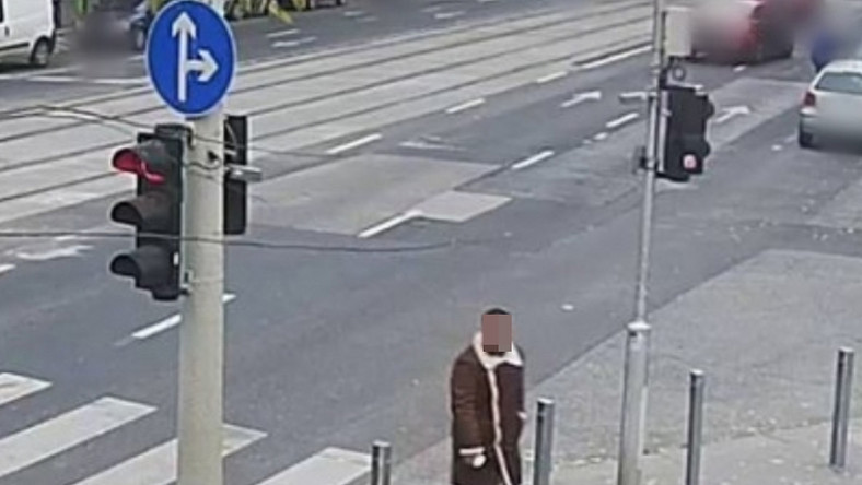 El sem hiszi, mennyi idős a férfi, aki egy 12 éves lányt rángatott be a kapualjba Budapesten
