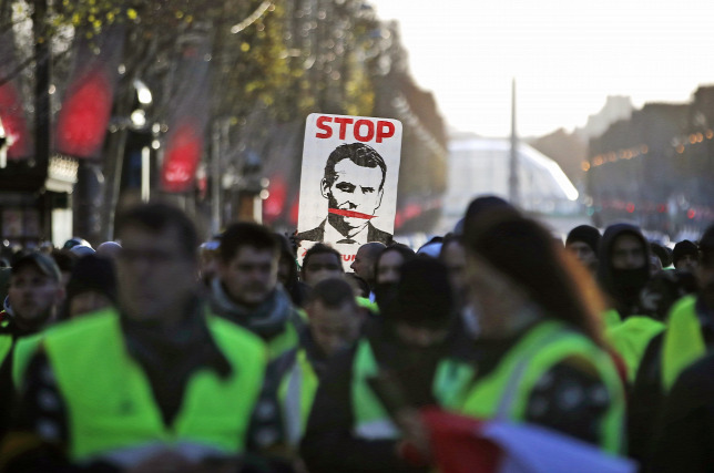 Már Macron ellen tüntetnek Franciaországban