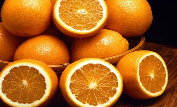 Javítja a vesét, méregtelenít, megelőzi a rákot és ez még nem minden! Ennyi mindenre képes a narancs a testeddel!