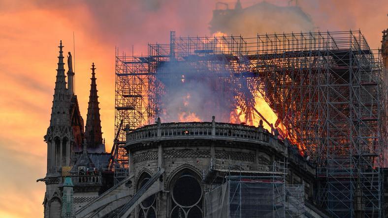 A liftben csaphattak fel a lángok először a Notre-Dame épületében