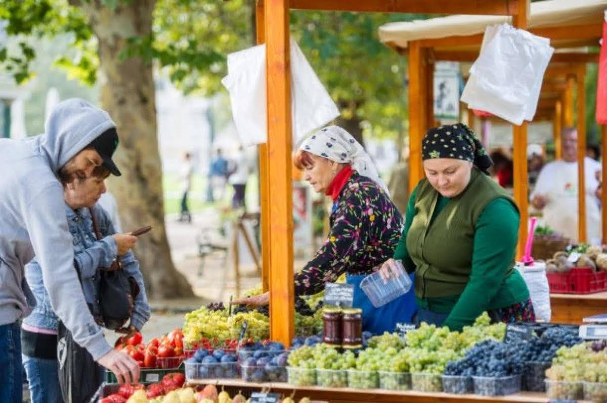 A piacokon is magasak a gyümölcsök árai, nem csak a boltokban. Mindez, 2020-ban a tavaszi fagyokkal magyarázható. Hirmagazin.eu