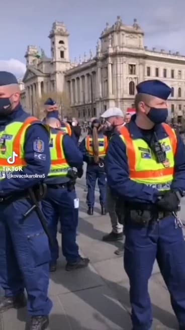 Rendőreink a március 15-i tüntetések helyszínein. Hirmagazin.eu