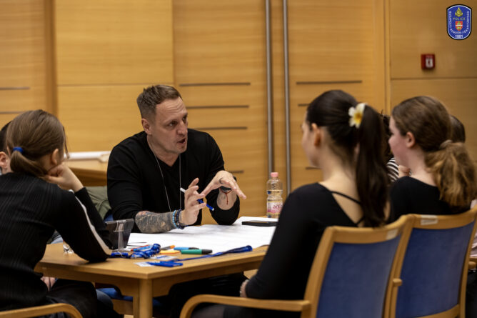 641604997 909827961693668 2002542057345105587 n