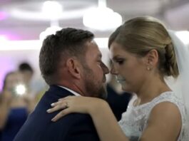 a menyasszony javában táncol vőlegényével, mikor újdonsült férje megkéri: ne jöjjön hozzá közelebb