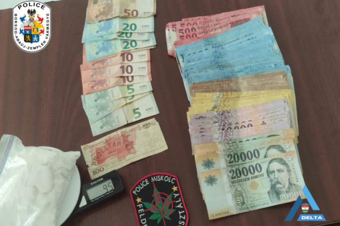 police.hu, díler elfogva..