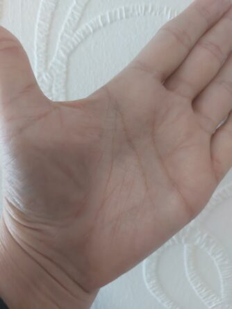 bal tenyér, illusztráció, a kép tulajdonsa bognár géza (na meg a kézé is..)