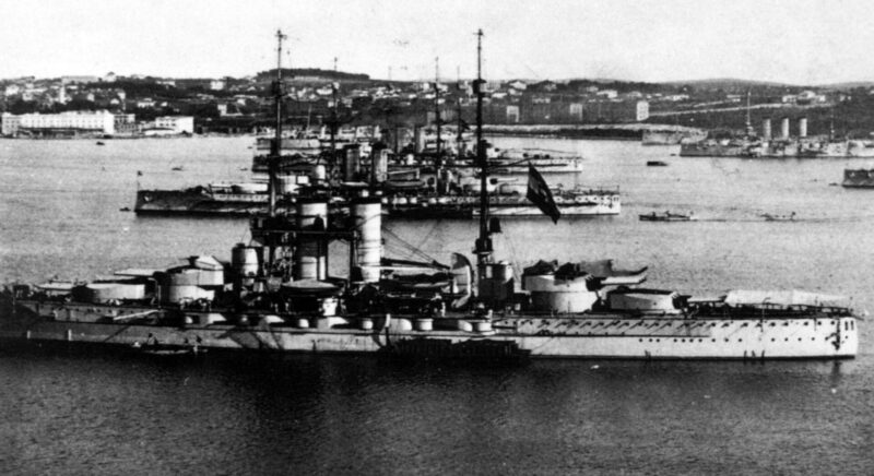 austro hungarian dreadnoughts at pula, wikipedia, a szent istvén az előtérben