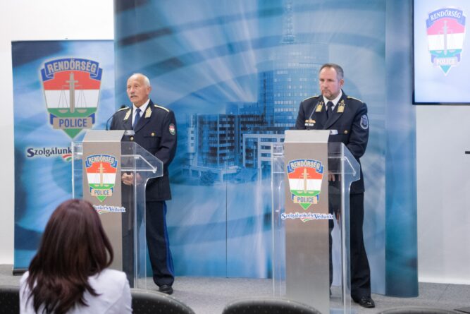 sajtótájékoztató, 24 éves akta, vmrfk, police.hu, 3