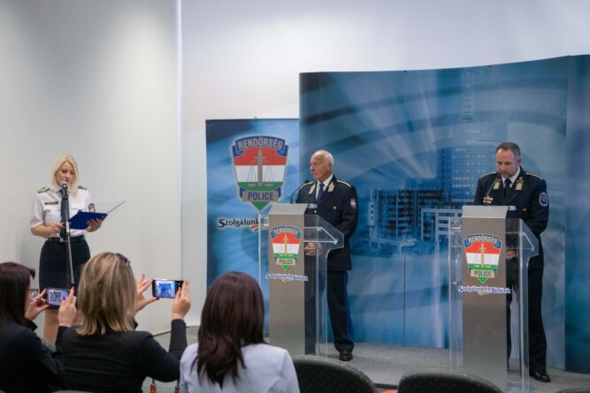 sajtótájékoztató, 24 éves akta, vmrfk, police.hu