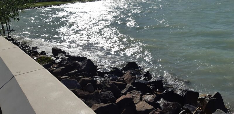 balaton, a befagyás előtt, illusztráció, a kép tualjdonosa bognár géza